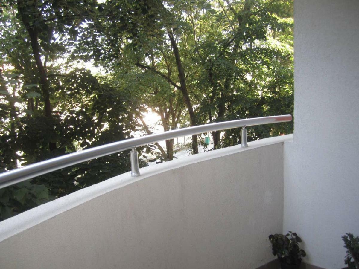 65 Square Meters Designer Apartment In Heart Of City - River View ! Park For Free Ni Dış mekan fotoğraf