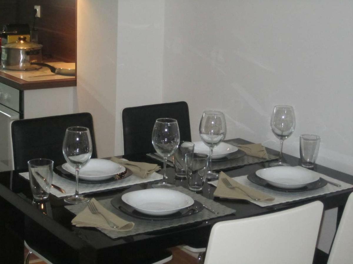 65 Square Meters Designer Apartment In Heart Of City - River View ! Park For Free Ni Dış mekan fotoğraf