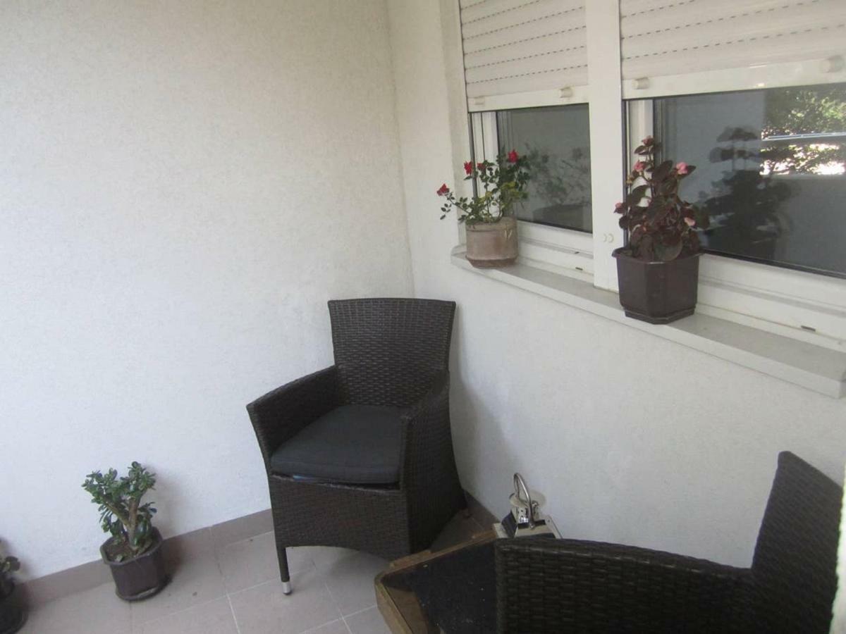 65 Square Meters Designer Apartment In Heart Of City - River View ! Park For Free Ni Dış mekan fotoğraf