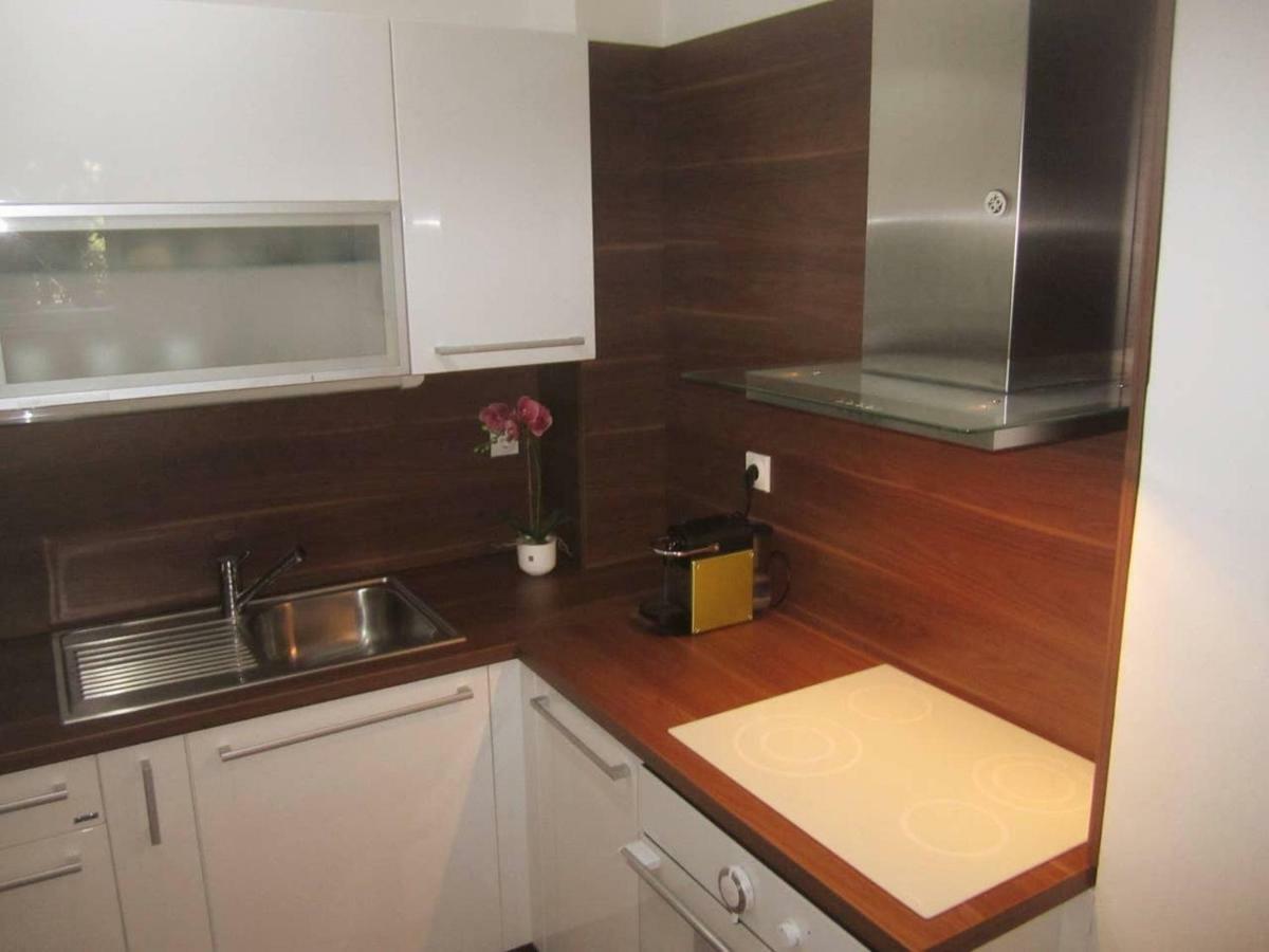 65 Square Meters Designer Apartment In Heart Of City - River View ! Park For Free Ni Dış mekan fotoğraf