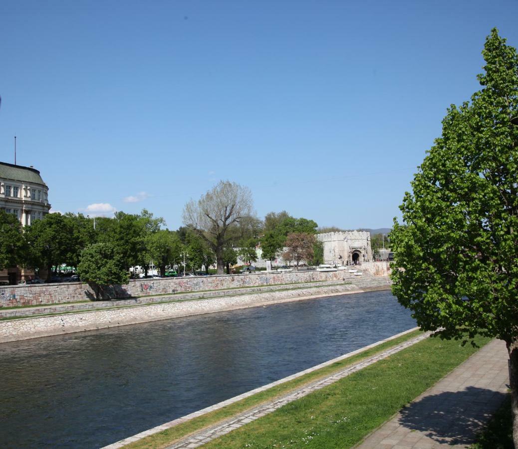 65 Square Meters Designer Apartment In Heart Of City - River View ! Park For Free Ni Dış mekan fotoğraf