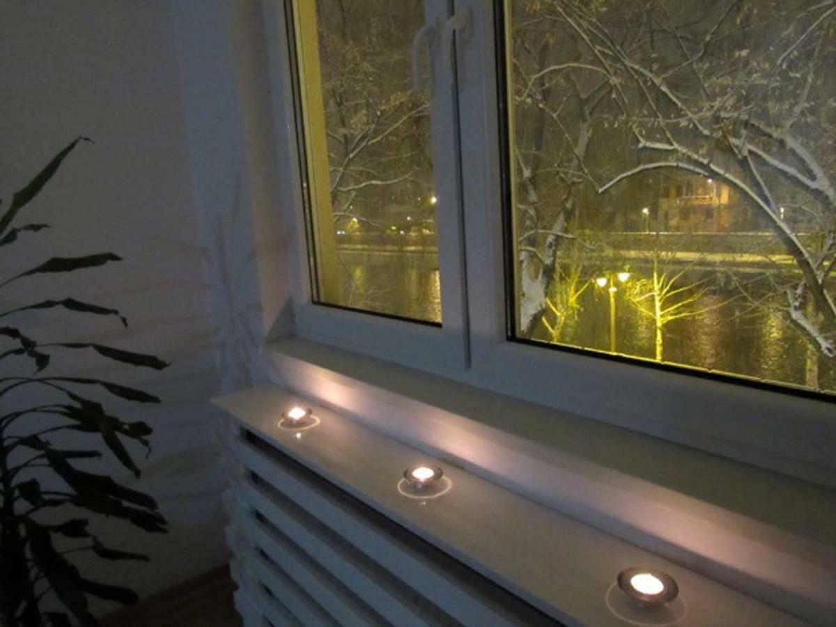 65 Square Meters Designer Apartment In Heart Of City - River View ! Park For Free Ni Dış mekan fotoğraf