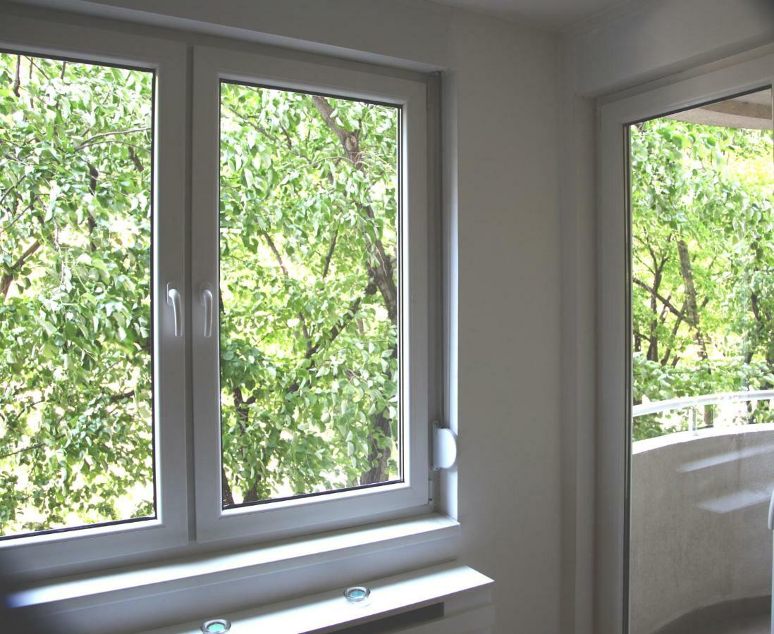 65 Square Meters Designer Apartment In Heart Of City - River View ! Park For Free Ni Dış mekan fotoğraf